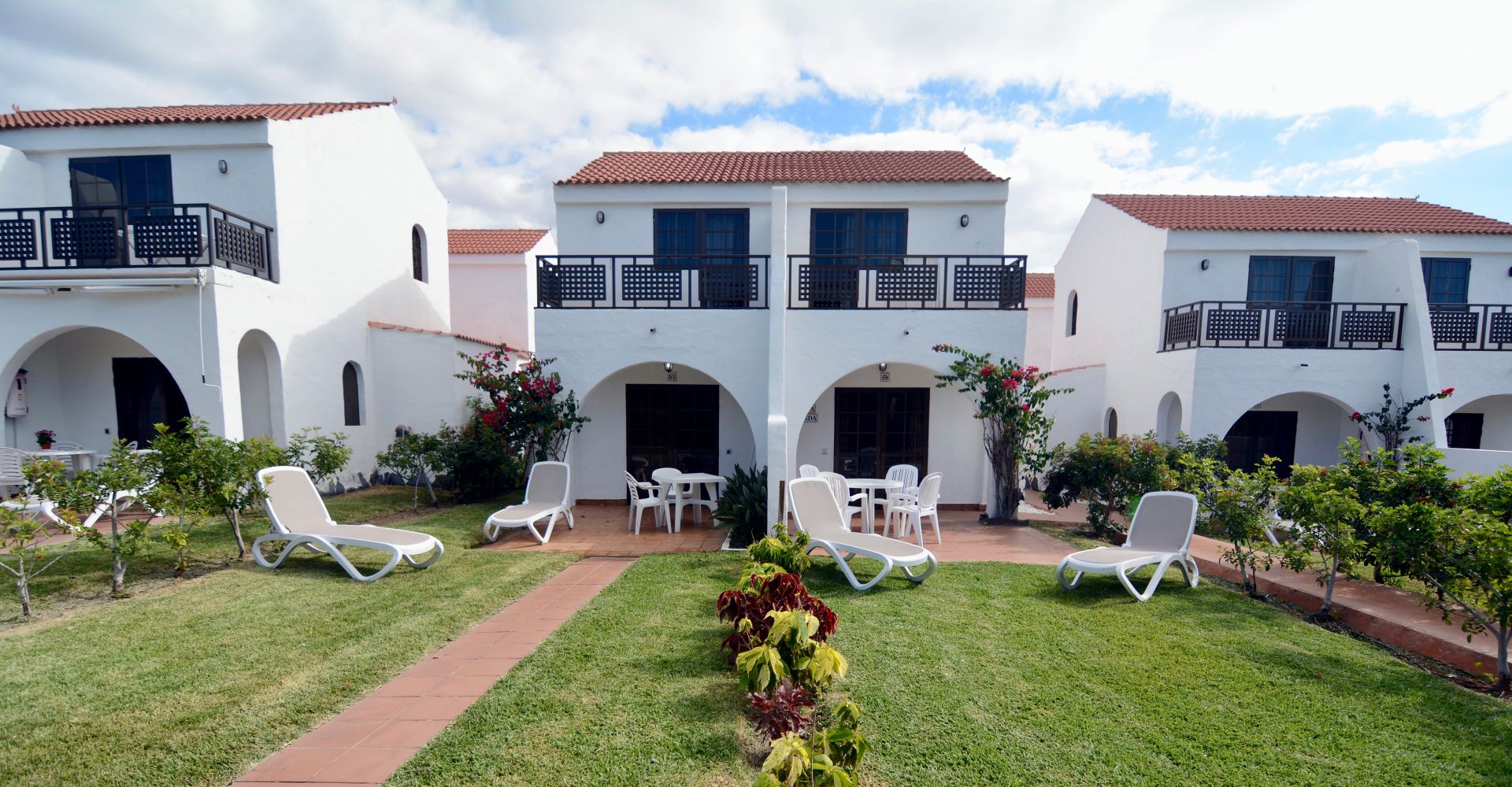 Bungalows with gardens